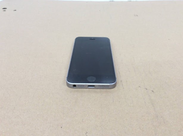 APPLE IPHONE SE A1723 Phone 16GB