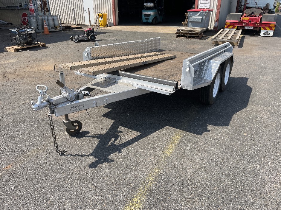 2007 Modern Trailer's Box Trailer With Ramps