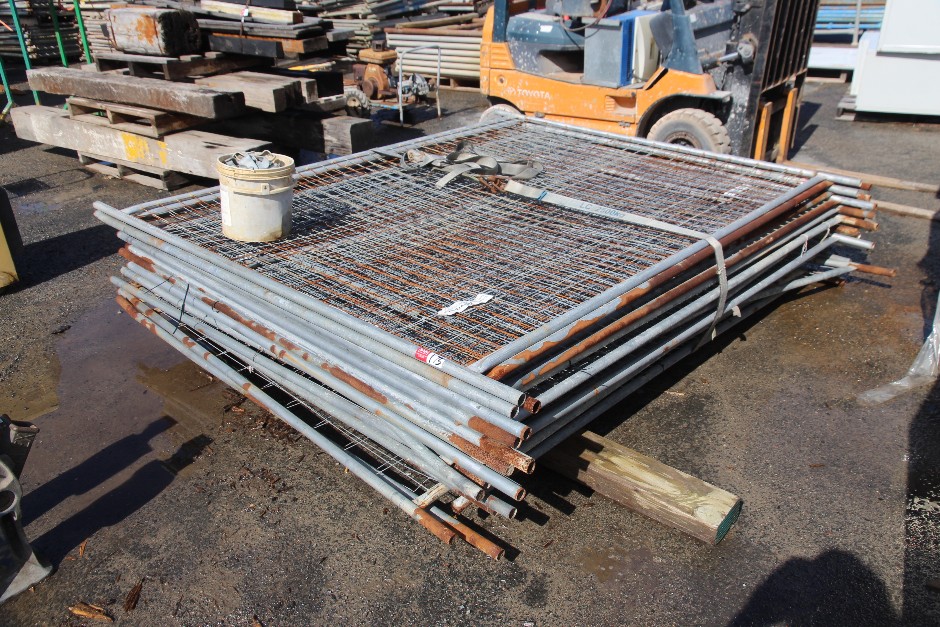 <p>Temporary Fence Panels</p>