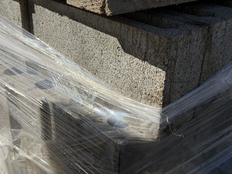 Concrete Building Blocks - Code 12.01 Grey with Smooth Face 110mm x 390mm x 190mm(H) 300 Blocks, 2 Pallets (Lot 66)