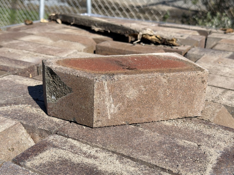 <p>Dry Press Solid Squint Flat Bricks - Brown Finish 110mm x 235mm x 75mm 5