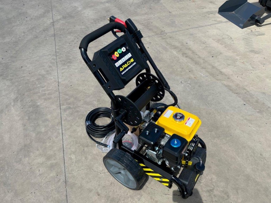 <p>Petrol Pressure Washer (Unused)</p>