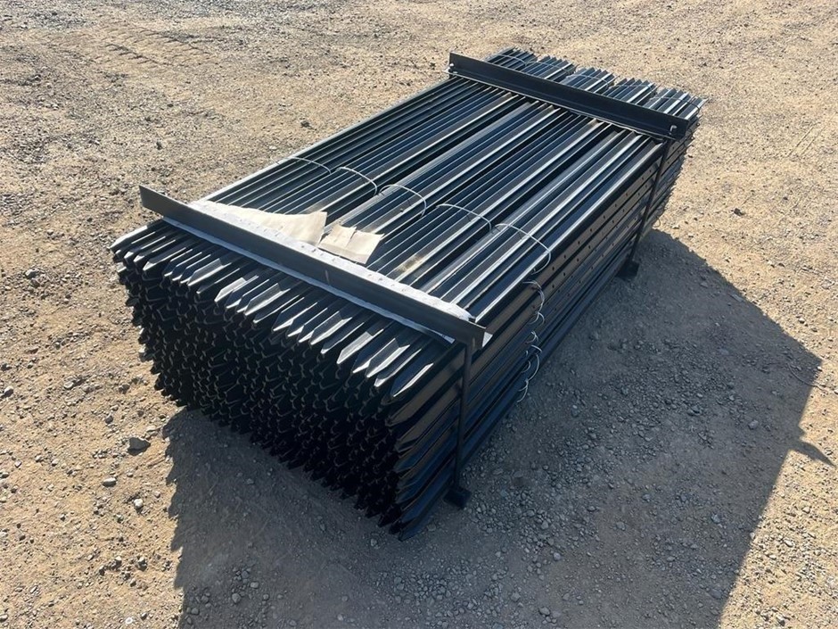 <p>Quantity of 50 1650mm Star Pickets(Unused),</p>