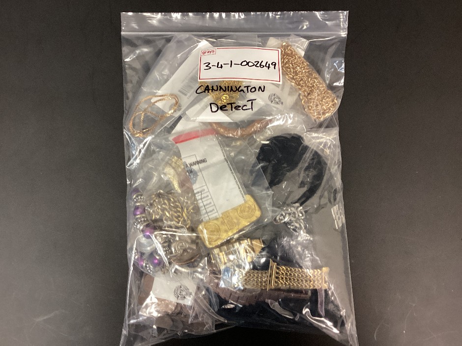 Assorted Foreign currency, jewellery & other items