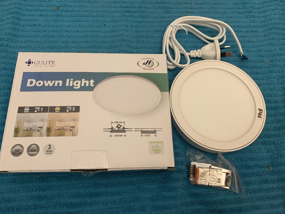 <p>6 x Gulite 9W LED Down Lights, 9W (Unused)</p>