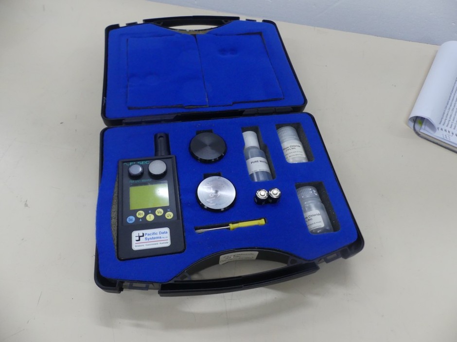 <p>UV monitor</p>