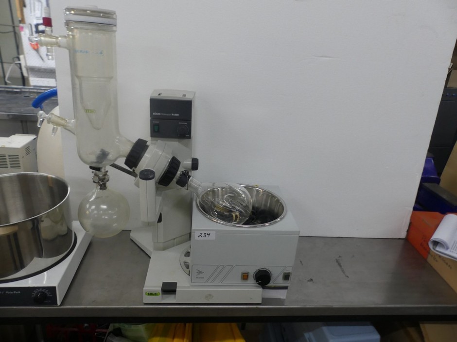 Rotary Evaporator with Vertical Condenser, Evaporative & Collecting Flas