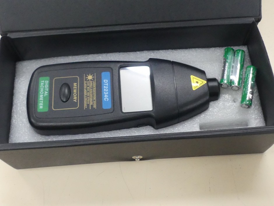 <p>Tachometer Handheld Laser Battery Operated with Speed 2.5–99,999 RPM</p>