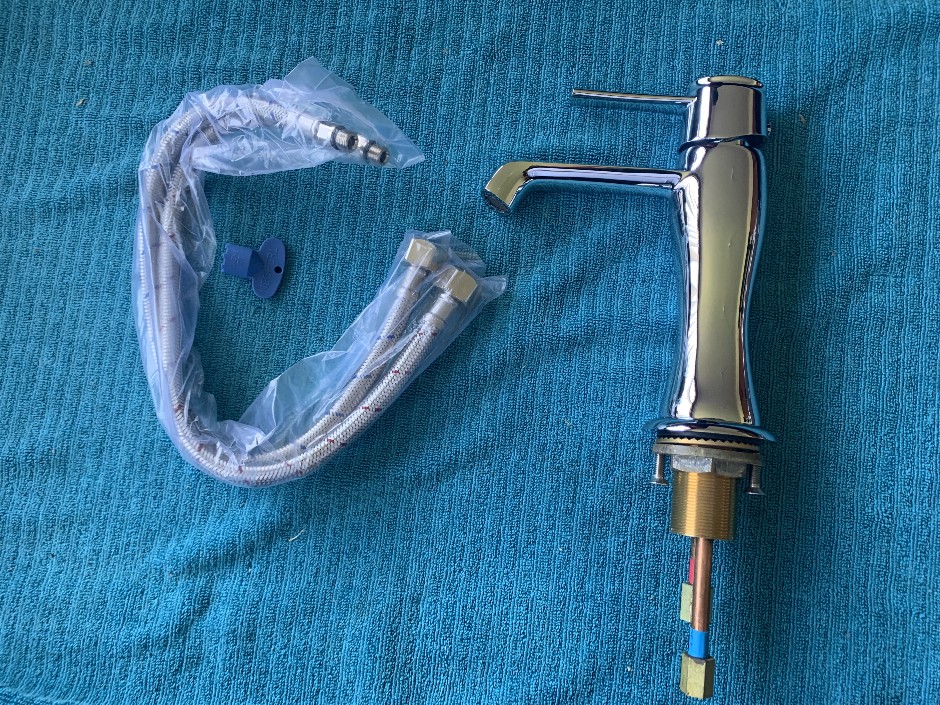 1 x Simply Inspiring Basin Mixing Tap (Unused)