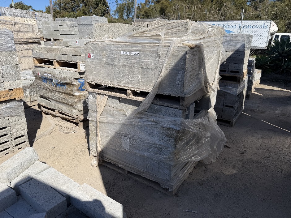 Concrete Building Blocks - Code 15.02 Grey with Smooth Face 140mm x 390m