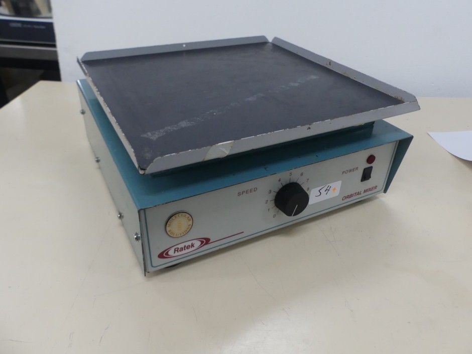 <p>Platform Orbital Shaker 20–200 RPM 340 x 340mm Plate</p>