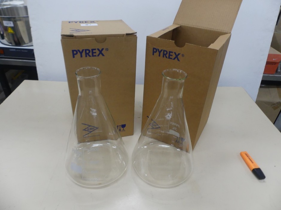 <p>Erlenmeyer Flasks 2 x 3 Litre Capacity</p>