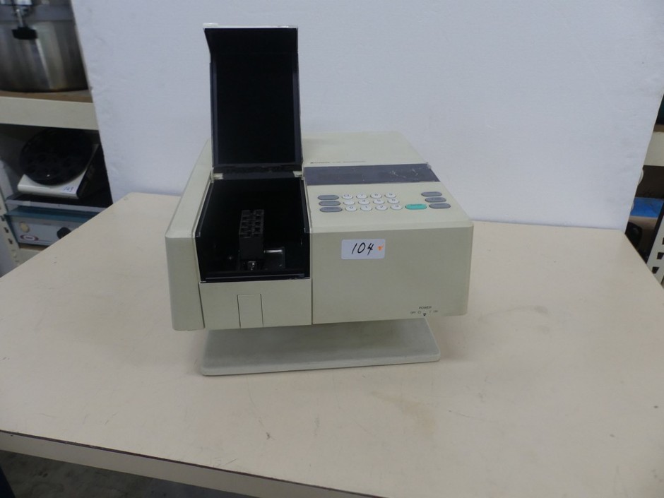 <p>Spectrometer UV/VIS Dual Beam 200 -1100 nm, Programmable Settings</p>