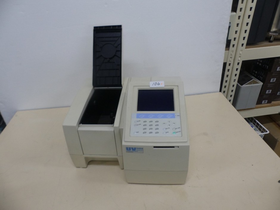 <p>Spectrometer UV/VIS Single Beam Range 190 - 1100 nm with Scanning</p>