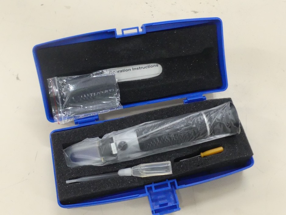 Refractometer Hand-Held 0 - 10% Brix