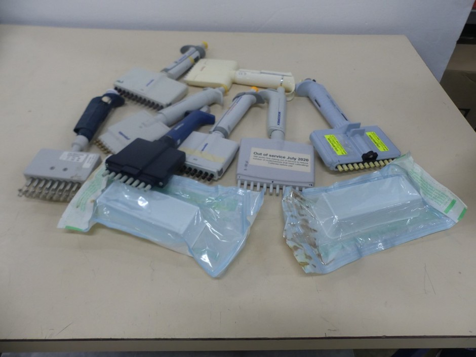 <p>Multi-channel Pipettes + Troughs</p>