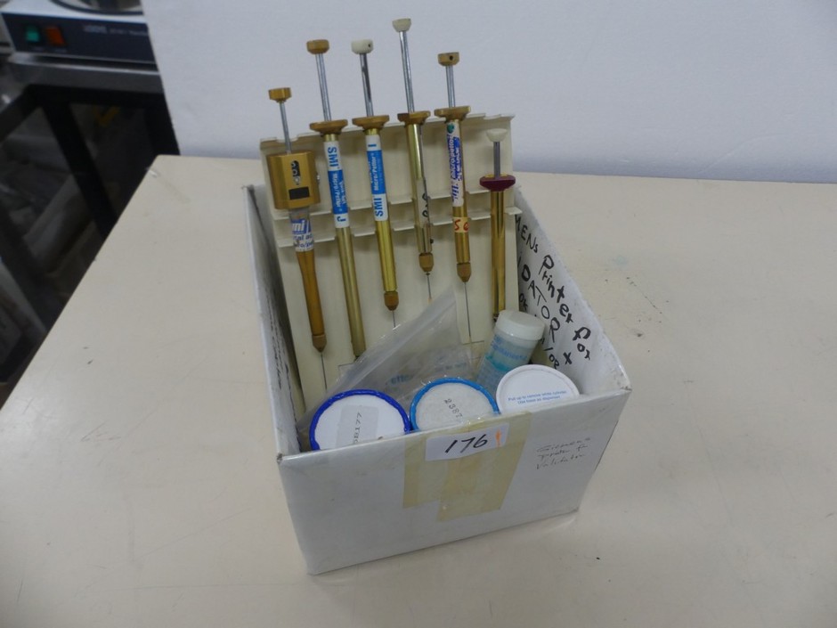 Micro Pipettors Positive Displacement Set of 6 with Stand and Glass Capi