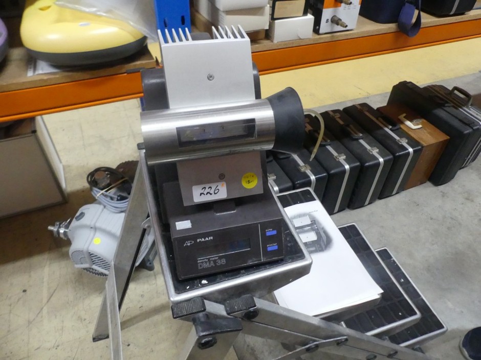 <p>Density Meter with Digital Display 3 DP Density and SG Readout at 20°C</