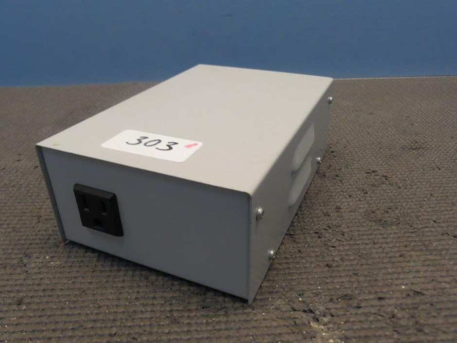 <p>Step-down Transformer /115 2.6A 300VA</p>