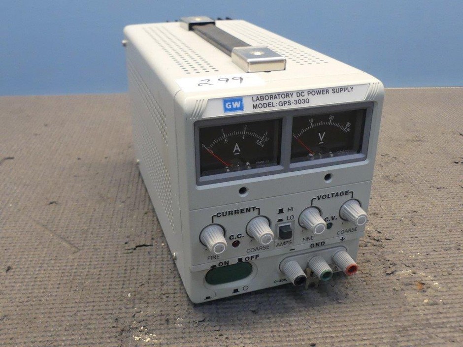 <p>Laboratory DC Regulated Power Supply 0-30V, 0-3A</p>
