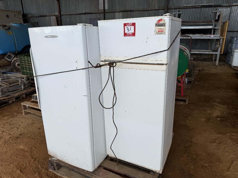 <p>2 X Assorted Non Operational Refrigerator/ Freezers</p>