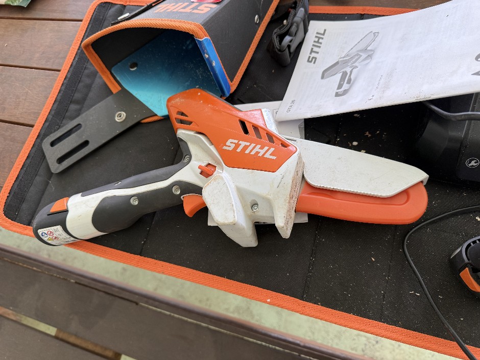 Cordless Chainsaw Garden Pruners
