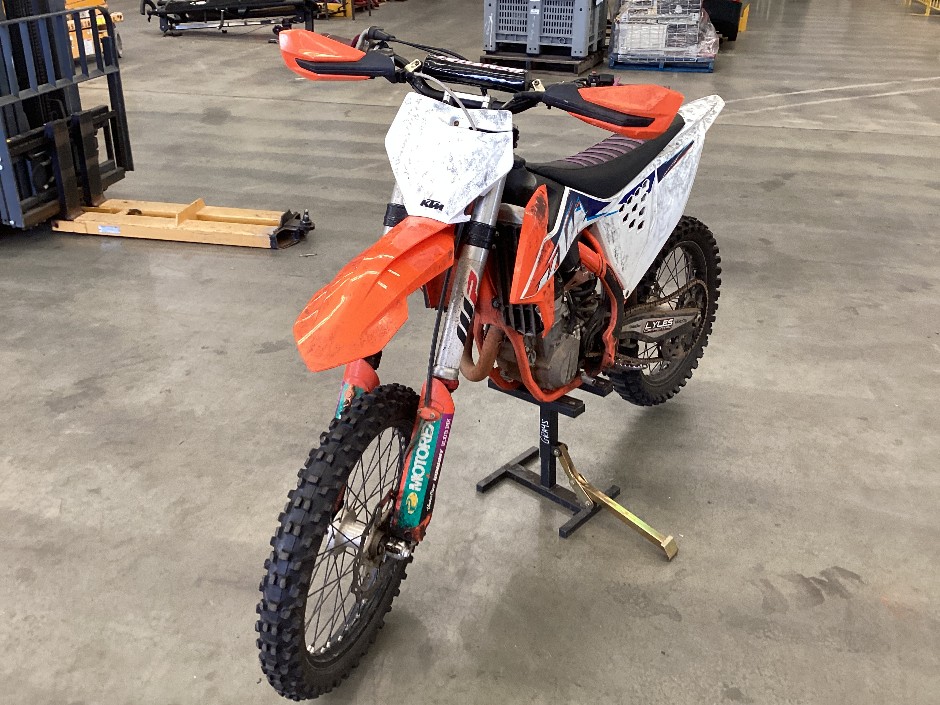 2022 KTM SFX