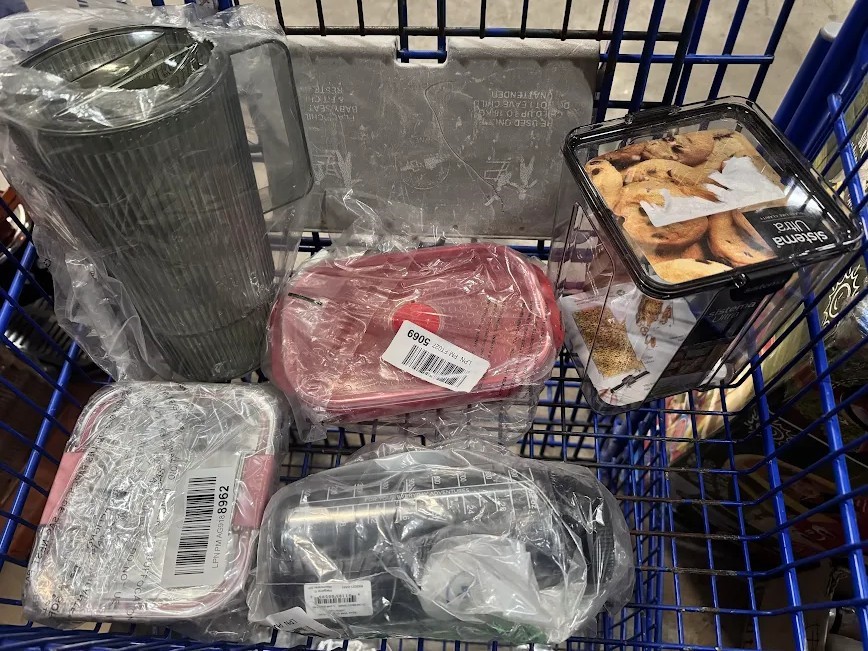 Assorted Food & Drink Container Bundle NB: Photo as is