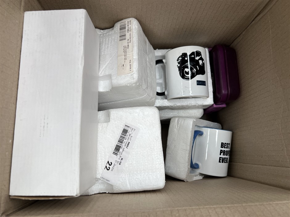 9 x Assorted Mugs, Travel Coffee Mugs, Bottles & More. NB: Photo as is. Som