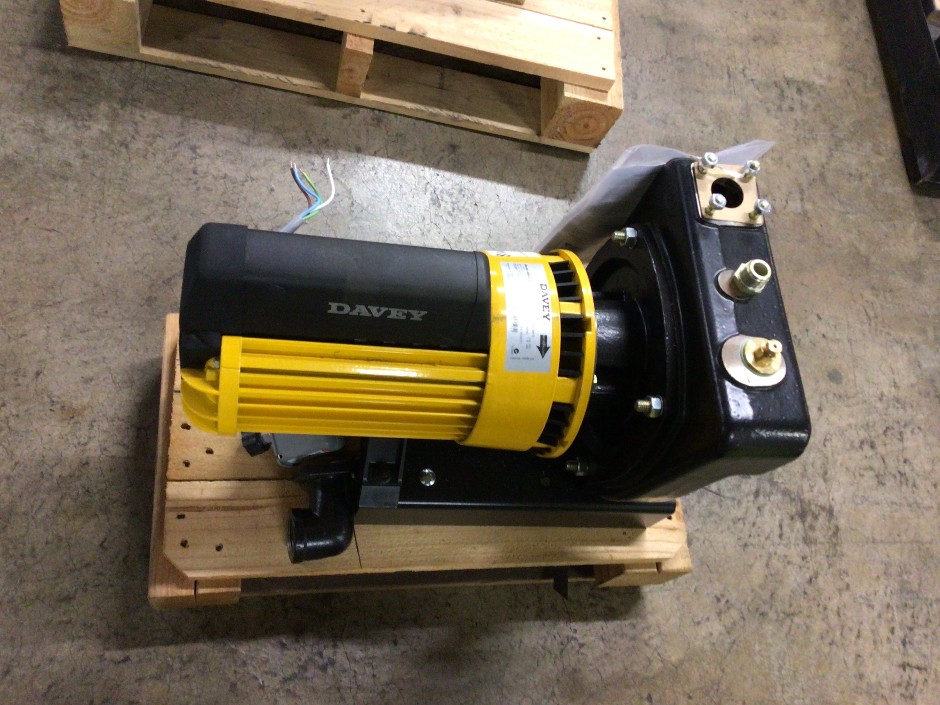 <p>Davey prime Jet240 Centrifugal Pump</p>