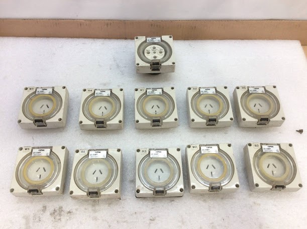 CLIPSAL 56SO320F 20 AMP&56SO550 50 AMP Mixed Model Socket Outlet(Lot of 11)