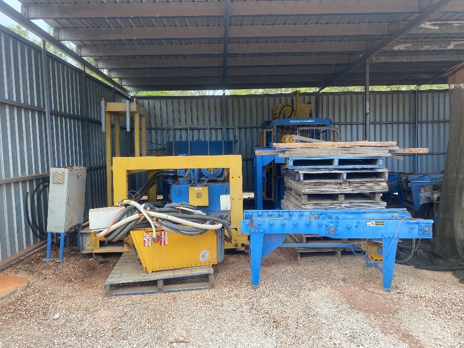 <p>Concrete Block Plant</p>