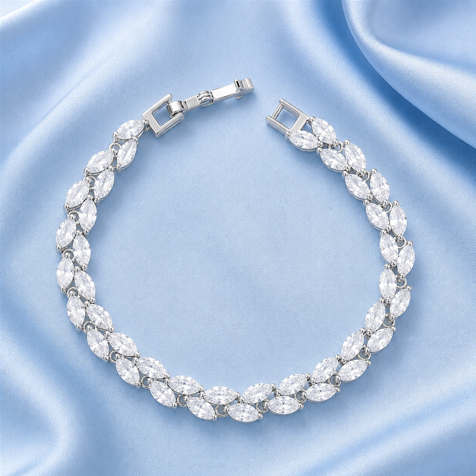 AAA+ Cubic Zirconia Leaf Pattern Bracelet
