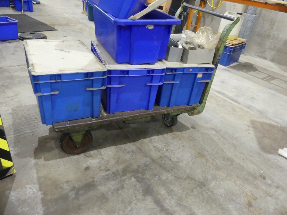 <p>Goods Platform Trolley</p>