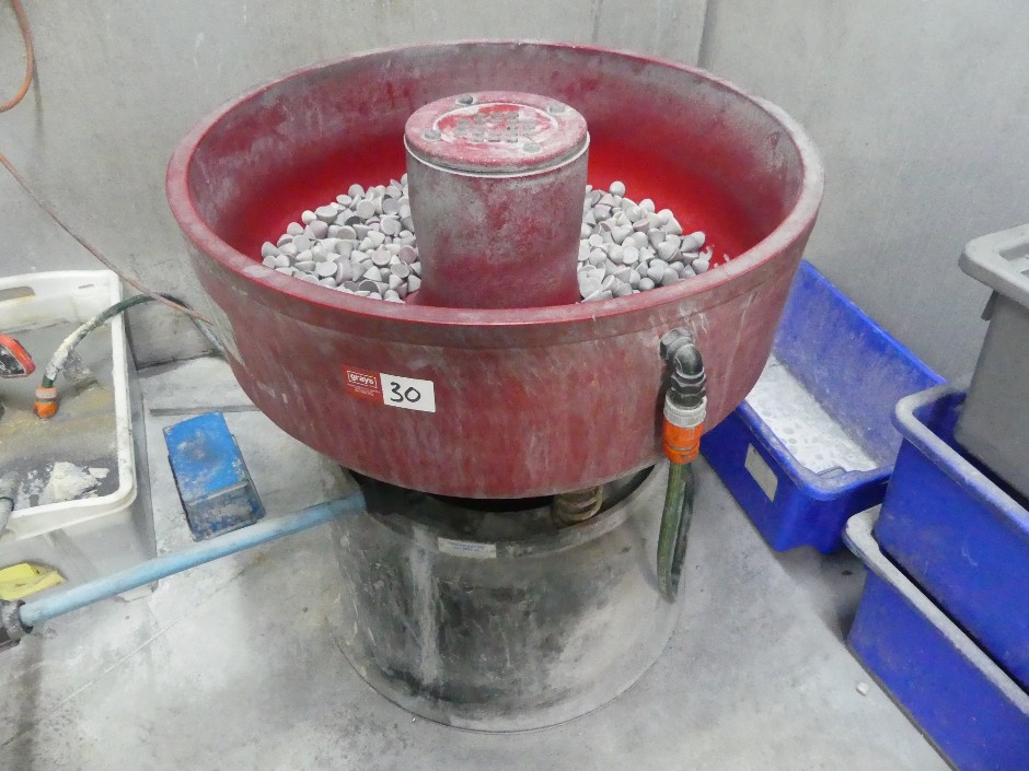 <p>Ultra Vibe Vibratory Bowl Finishing Machine</p>