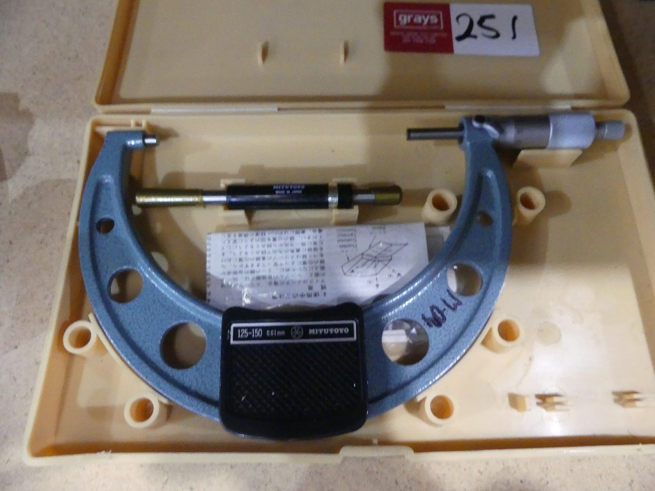 <p>Mitutoyo Outside Micrometers (Qty 1)</p>