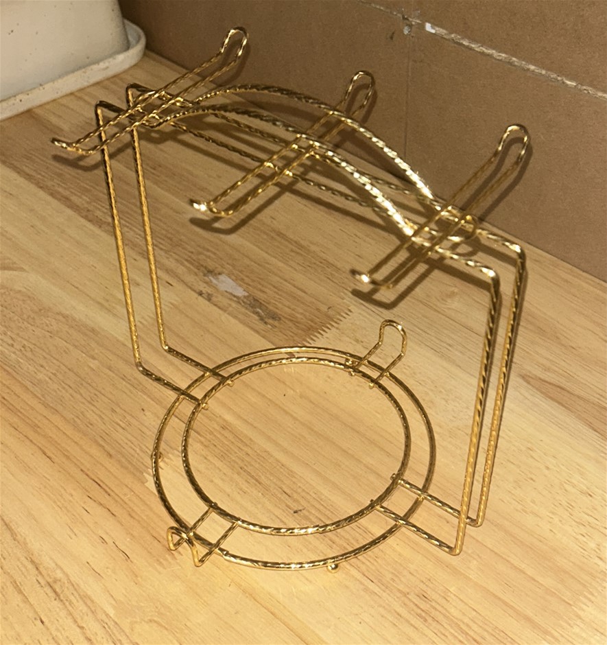 Twisted Metal Wire Countertop Rack