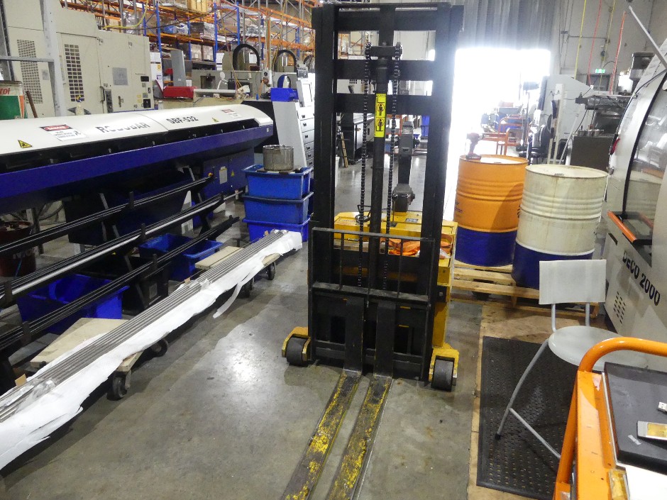 SUMI WDCO-7M-3.0 Walkie Stacker