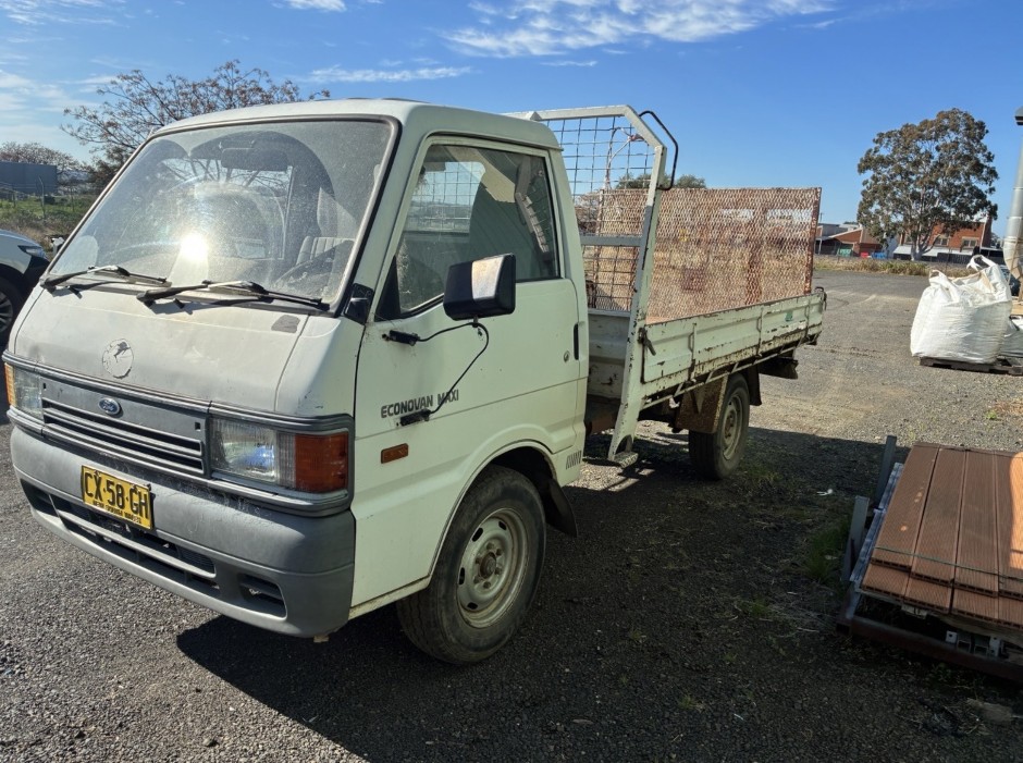 1999 Ford Econovan 4x2 Tray Truck