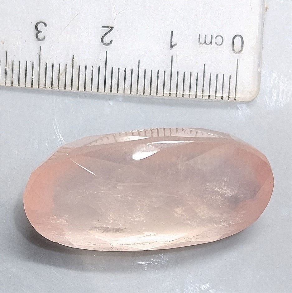 Large 76 carat ROSE QUARTZ "Crystal of love" Gemstone