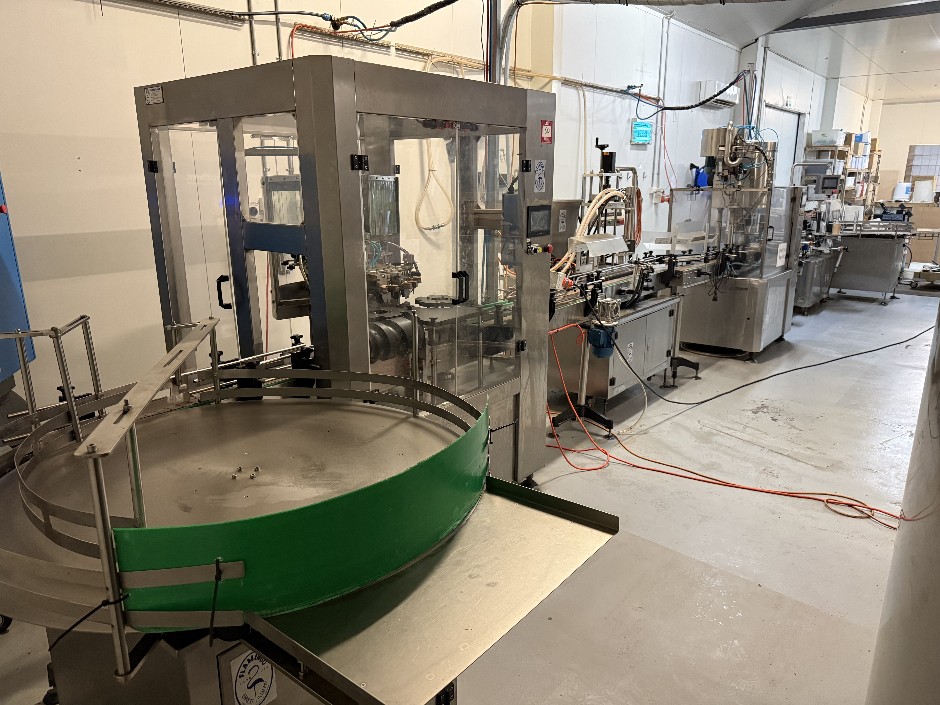 <p>Automated Bottling Plant</p>