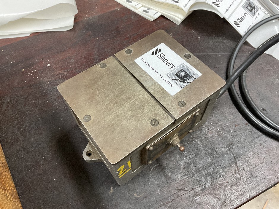 Demagnetiser