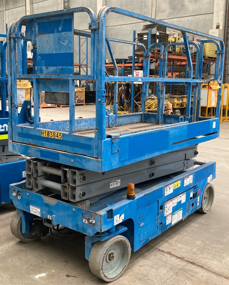2016 Genie GS2046 Scissor Lift - 20ft(6.1m) - Electric - Wide - Forest Lake