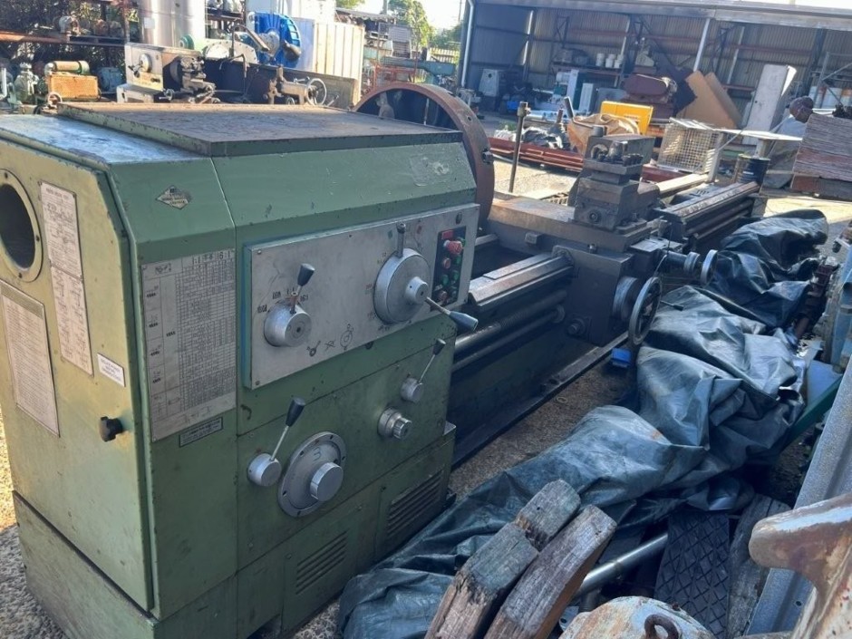 <p>Shenyang CW6280B Lathe</p>