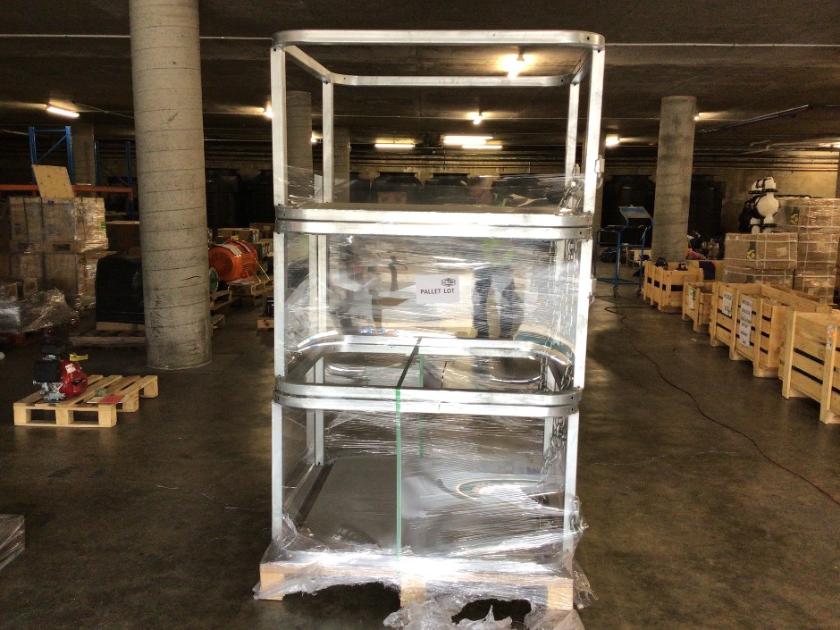 <p>3 x Steel Construction Control Panel Cage with 2 Chains</p>