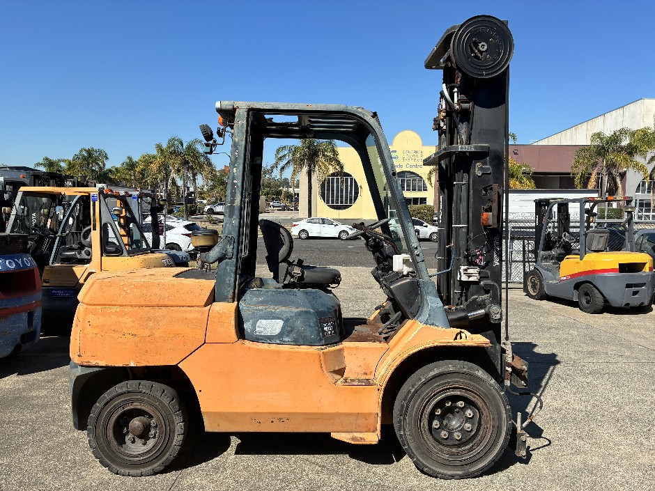 2010 Toyota 02-7FDA50 Diesel