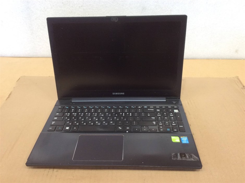 SAMSUNG NT870Z5Z-XD8S Laptop i7-4720HQ 8GBRAM 256GB Black