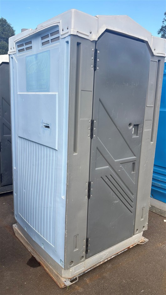 Portable Toilet - Fresh Water Flush - Forest Lake
