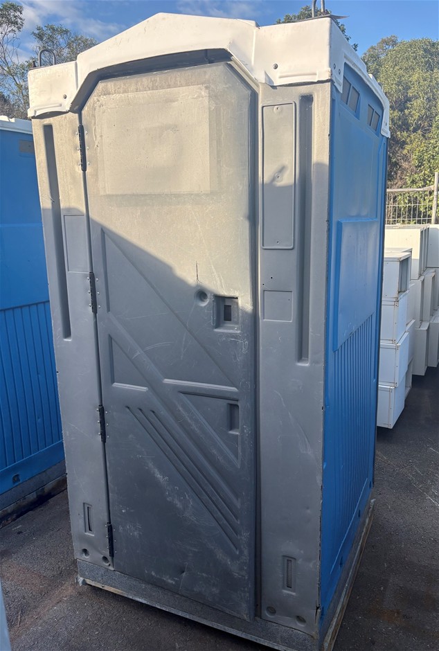 Portable Toilet - Fresh Water Flush - Forest Lake
