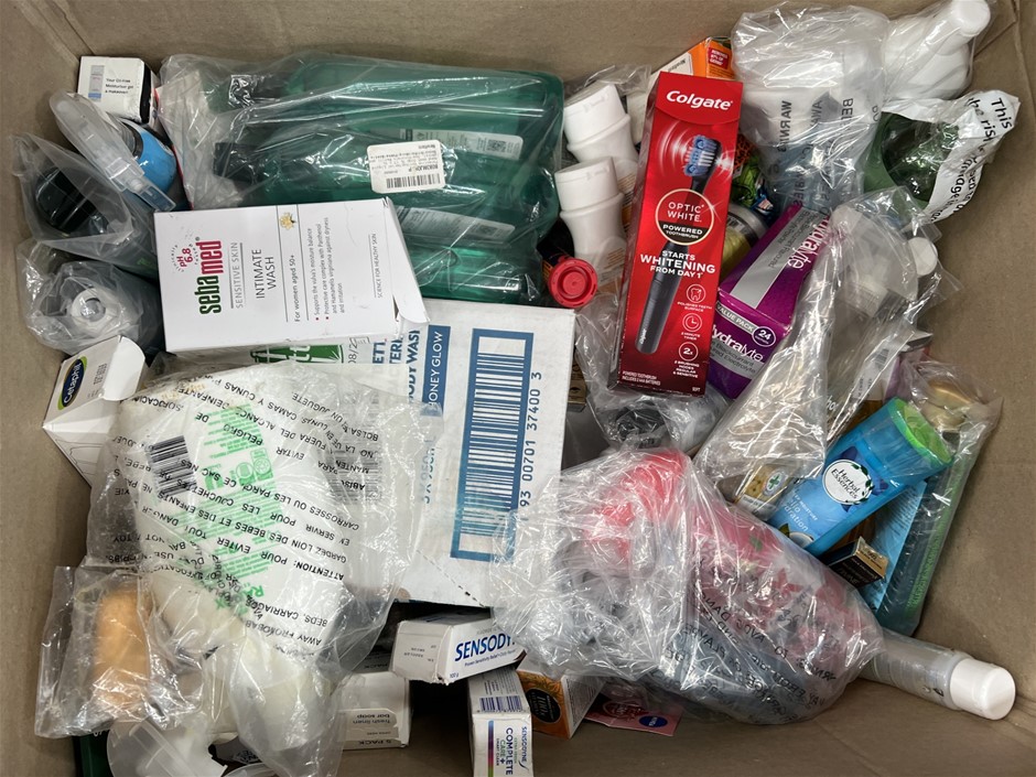Assorted Box Of bath Products. NB: Photo as is. Some Not in Original Packag